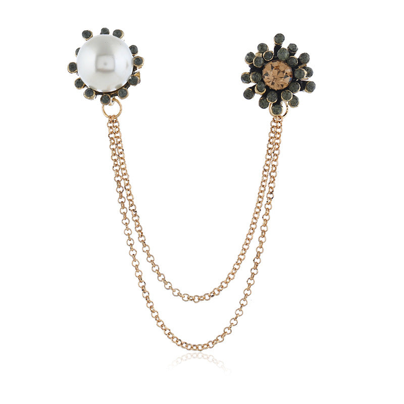 Contrasting Entourage Brooch Pin