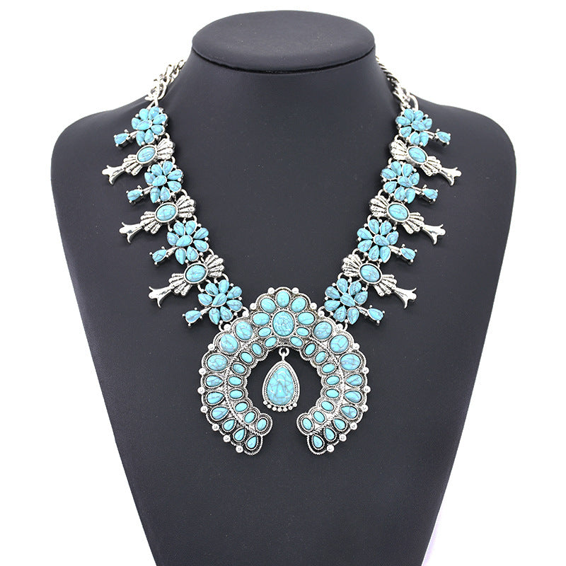 Retro Exaggerated Rhinestone Peacock Tail Necklace